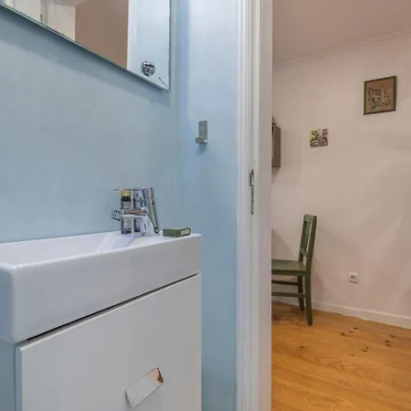 Charming & Cozy - Alfama | By Airnest Apartament